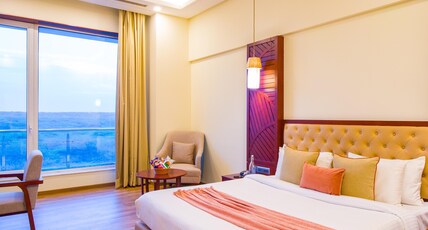 Alaya Stays | Golf Course Rd | Eternal Oasis Room Type - Cosy Room Retreat With Private Balcony (Aravali View) Alaya Stays | Golf Course Rd | Eternal Oasis Room Type - Cosy Room Retreat With Private Balcony (Aravali View)