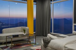The Uptown Kingdom Luxury Homestay Near By Mukteshwar Temple