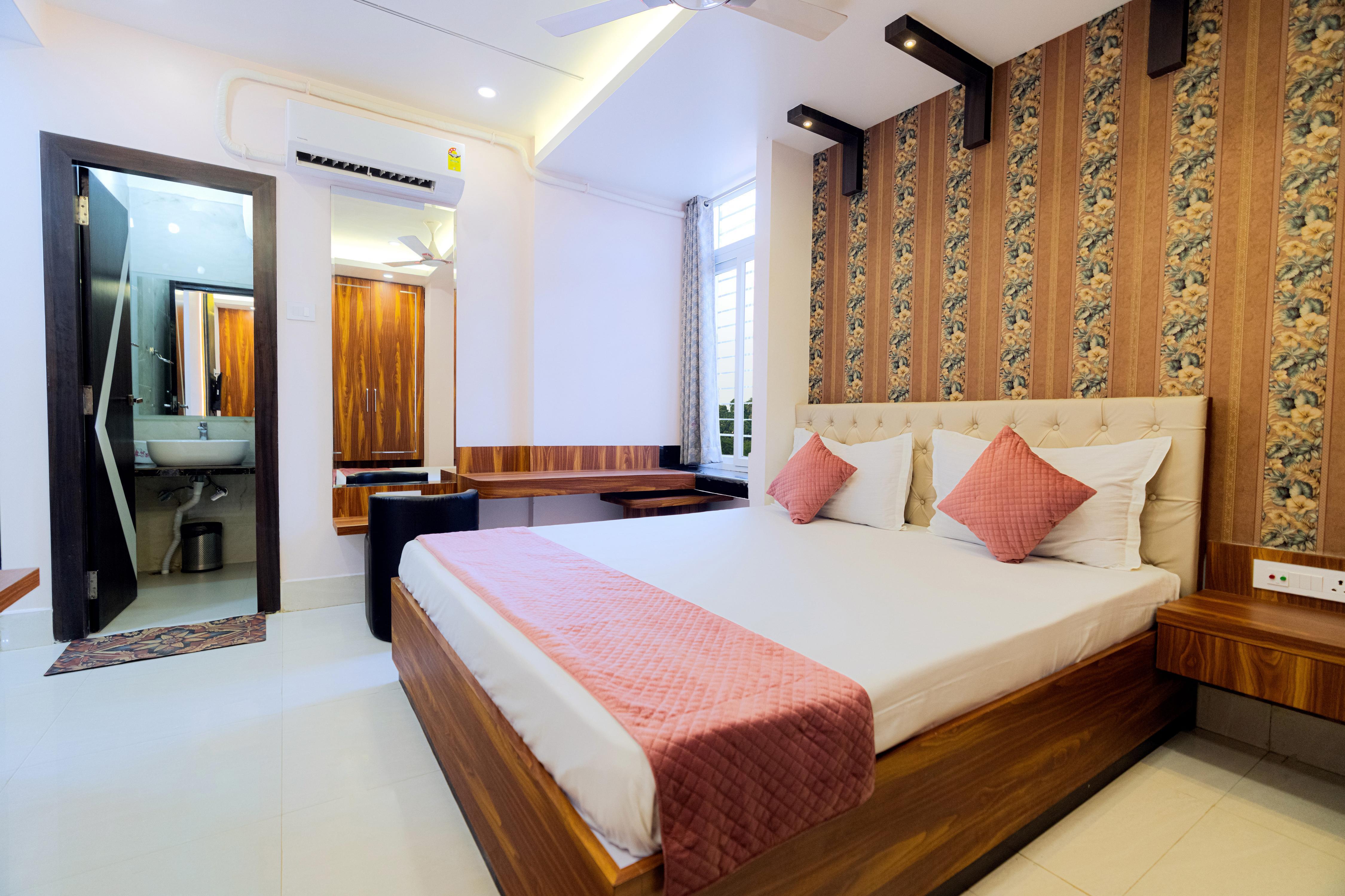 Surya Plaza Room Type - Club Comfort Room