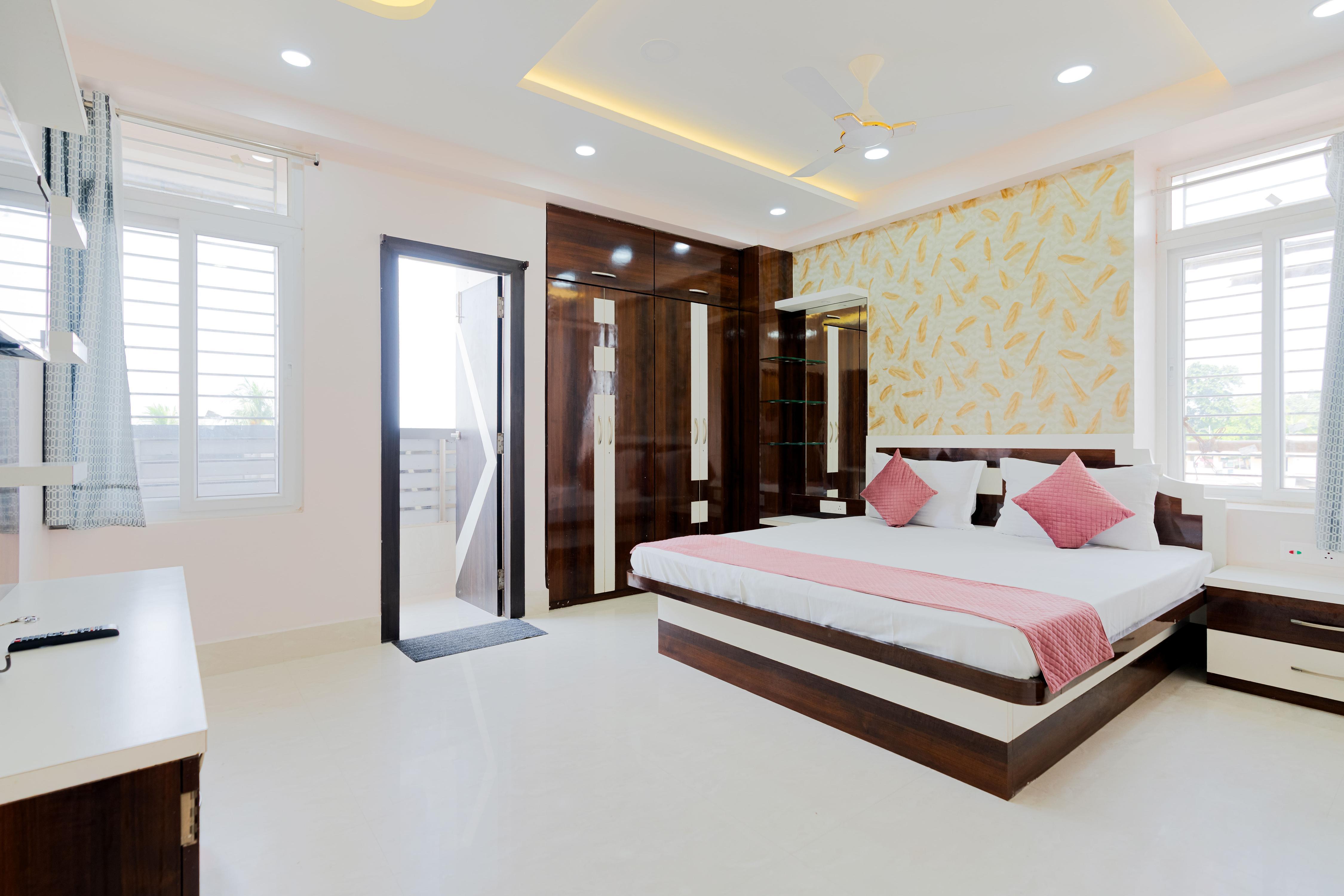 Surya Plaza Room Type - Family Apartment with Kitchen