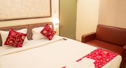 Mohey Hotel & Banquet Hall Room Type - Deluxe Room