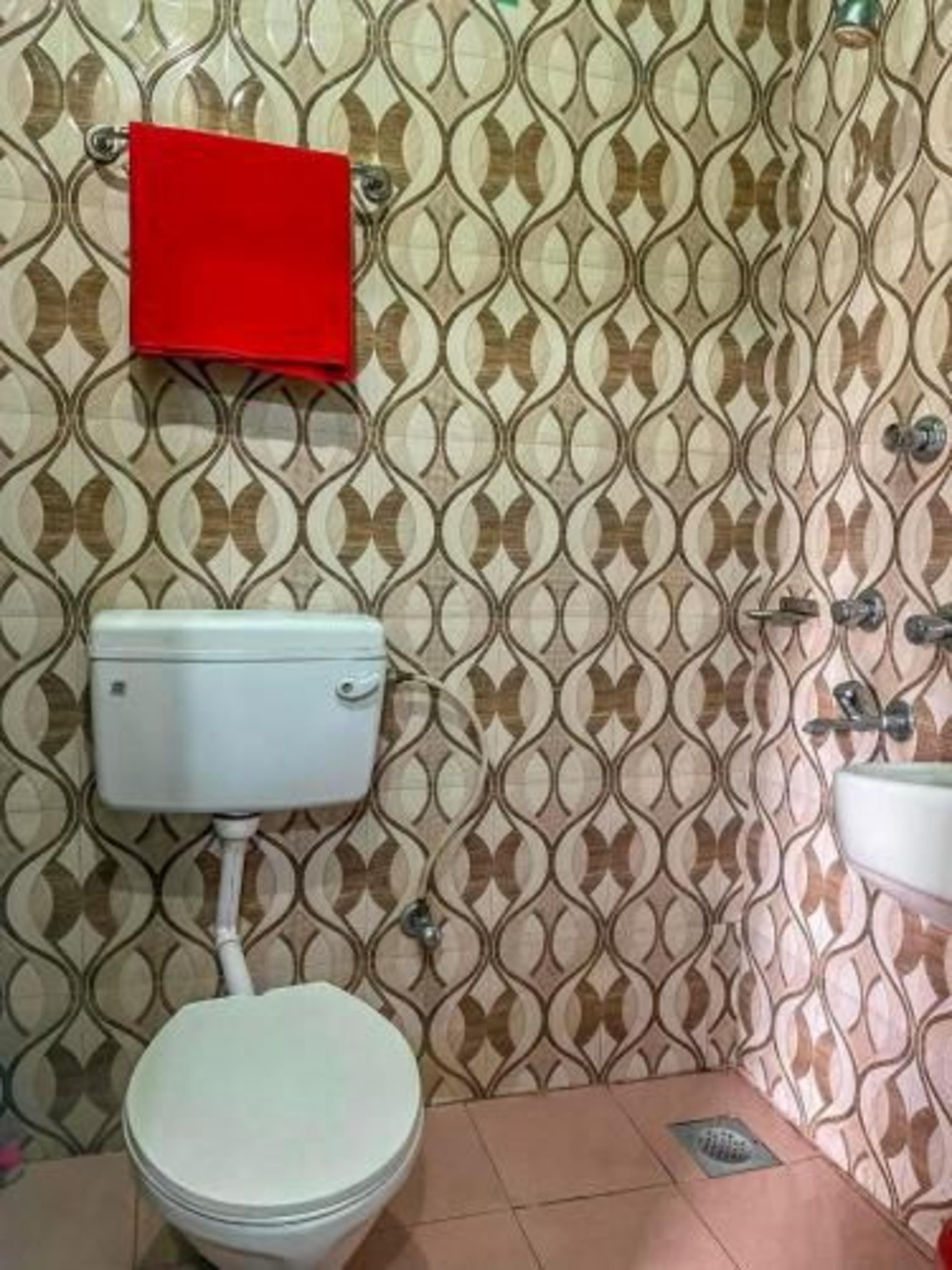 EASESTAY || Entire 2BHK Apartment - Tap to explore photos