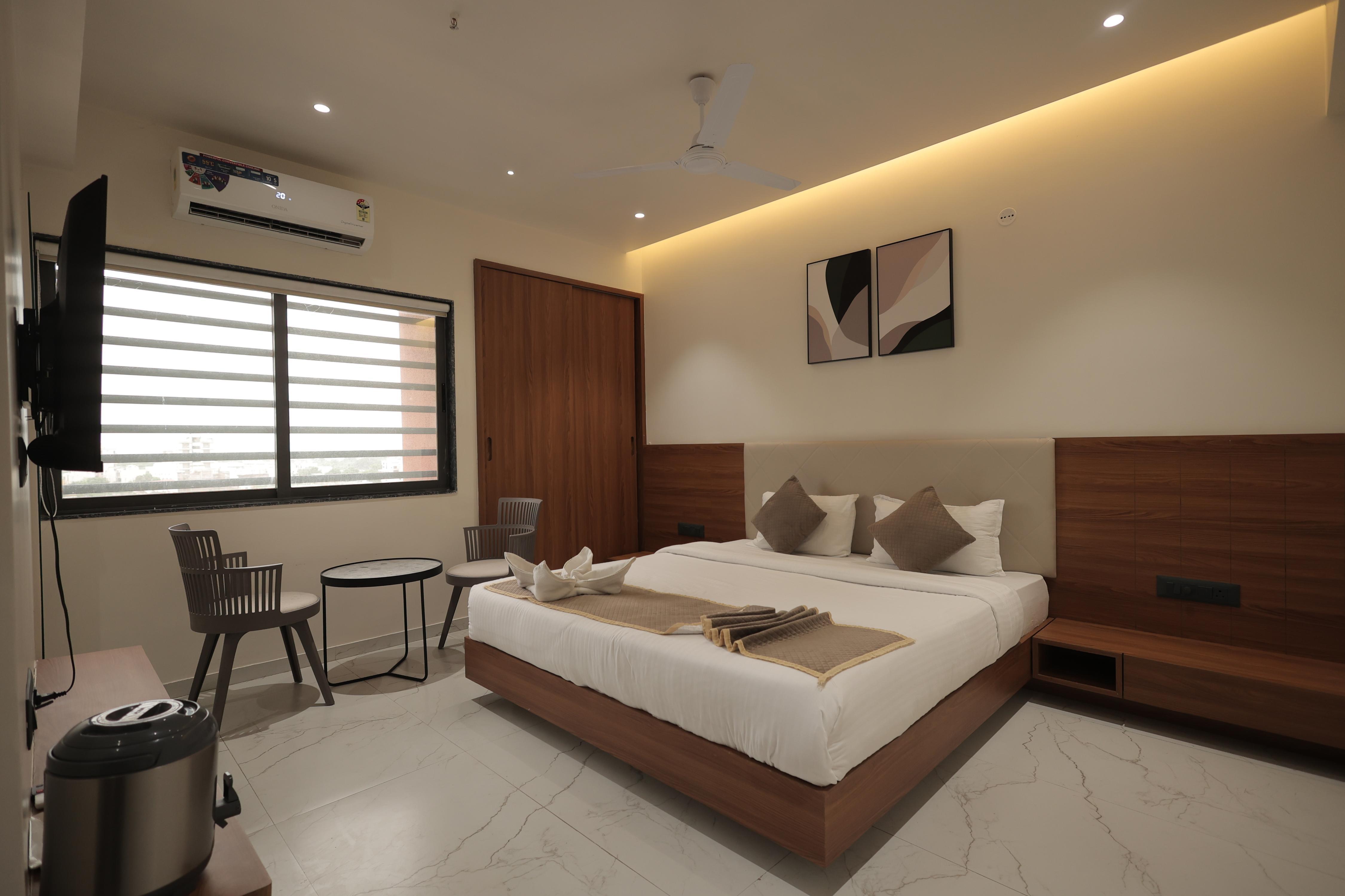 Z PLUS HOTEL - Tap to explore photos