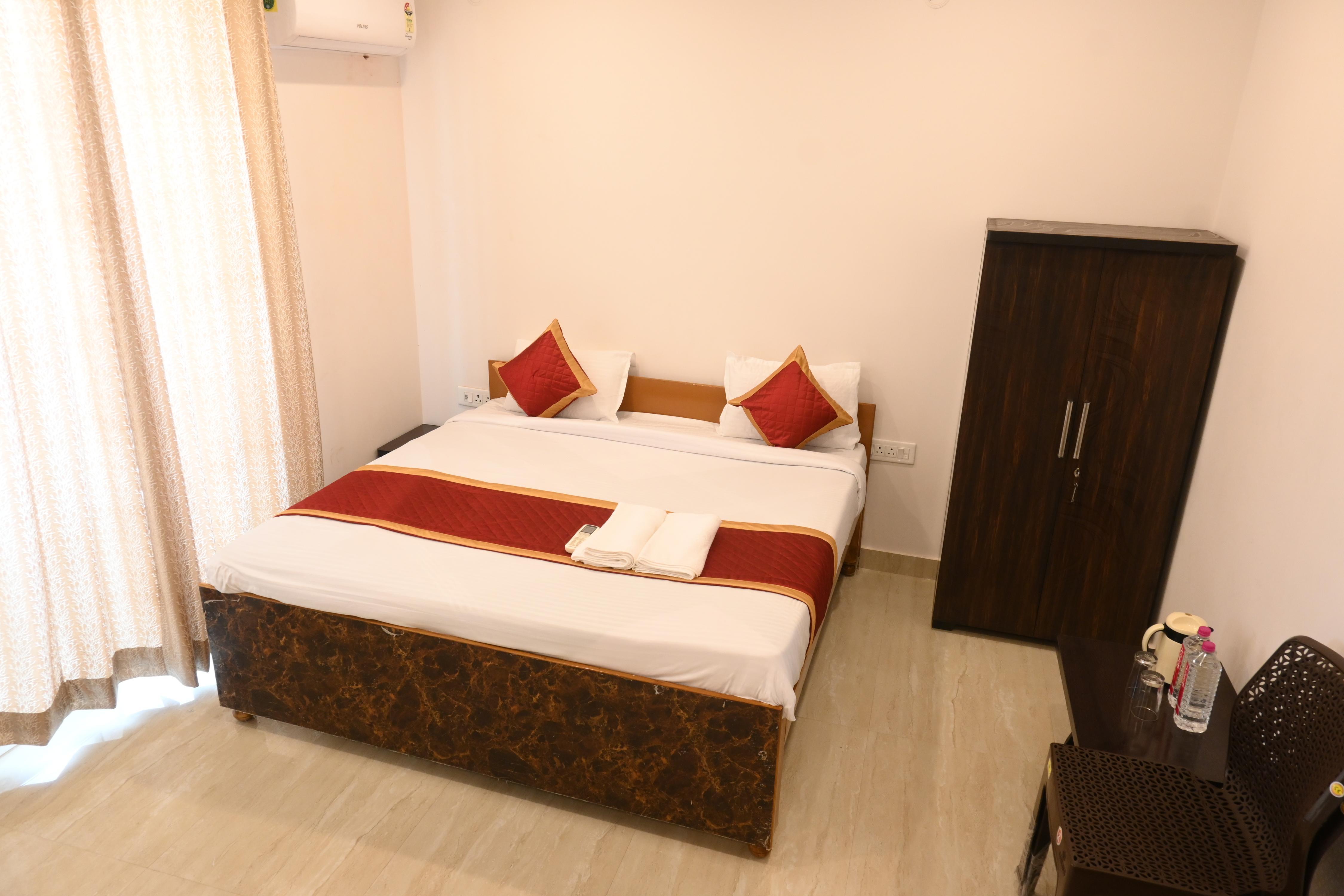 Uday Paramount Inn Room Type - Deluxe Room