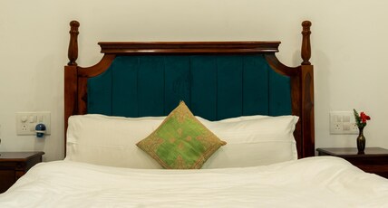 Chacha Villa Homestay Room Type - Parking View Room