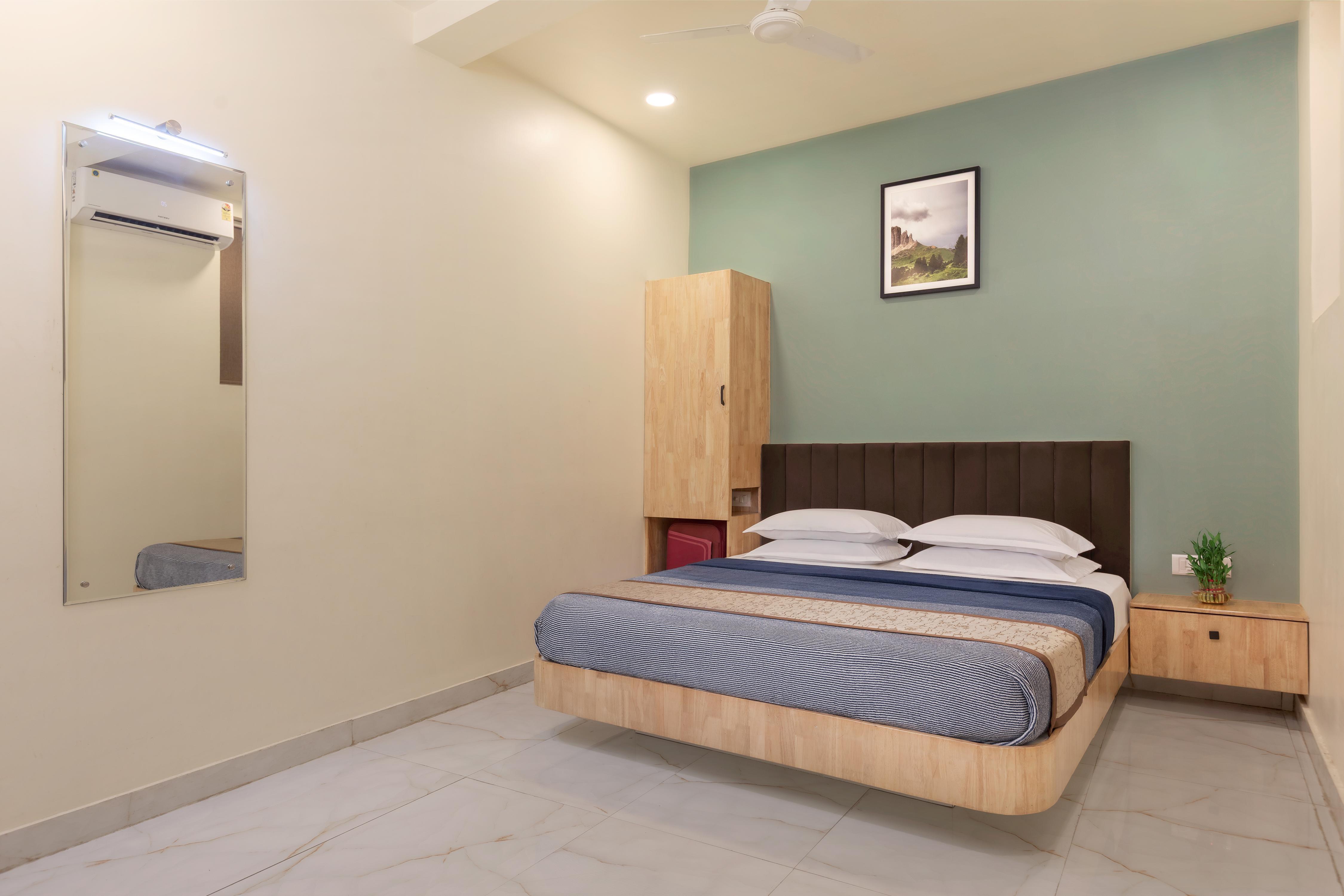 Greens Estate Business Class Hotel Room Type - Premium Triple Room