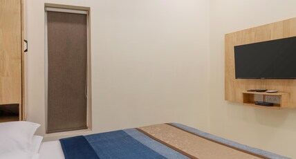 Greens Estate Business Class Hotel Room Type - Deluxe Room