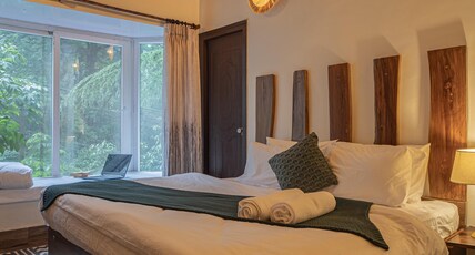 Deodar Bungalow & Cottage by Trikone Room Type - Room 9:Deluxe Room with Bay Window