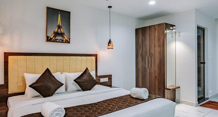 Mughal Suites Room Type - Deluxe AC With Balcony