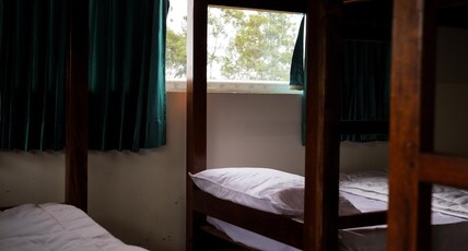 11 HAVEN STREET Room Type - 6 BED GROUP ROOM WITH BALCONY & MOUNTAIN VIEW