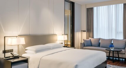 Hyatt Regency Shanghai Global Harbor Room Type - 1 KING BED DELUXE WITH CLUB ACCESS