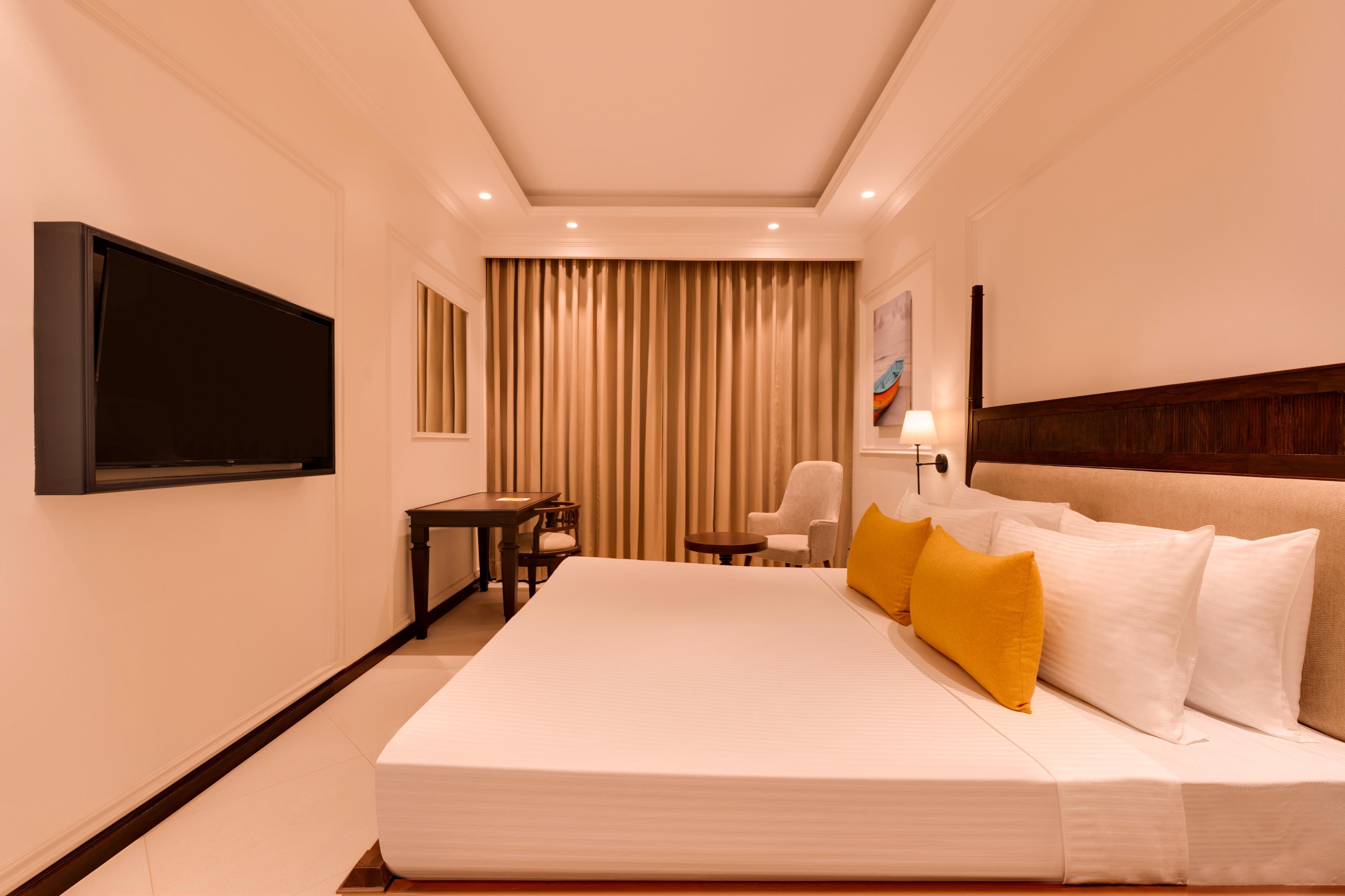LEMON TREE HOTEL ARPORA Room Type - Superior Double Room with Pool view