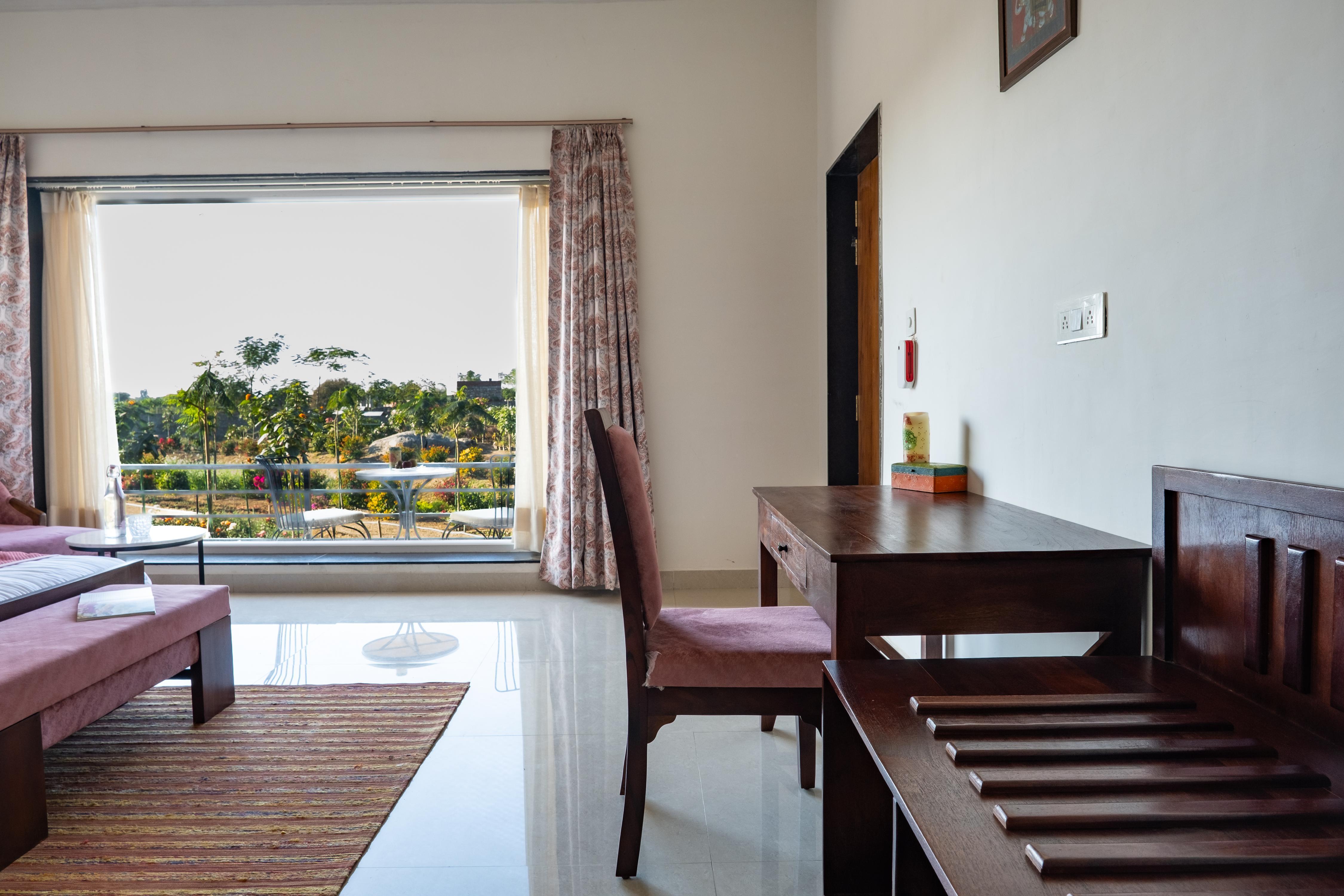 undefined Room Type - Club Room