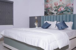 VEENA STAY AND CAFE RESTAURANT