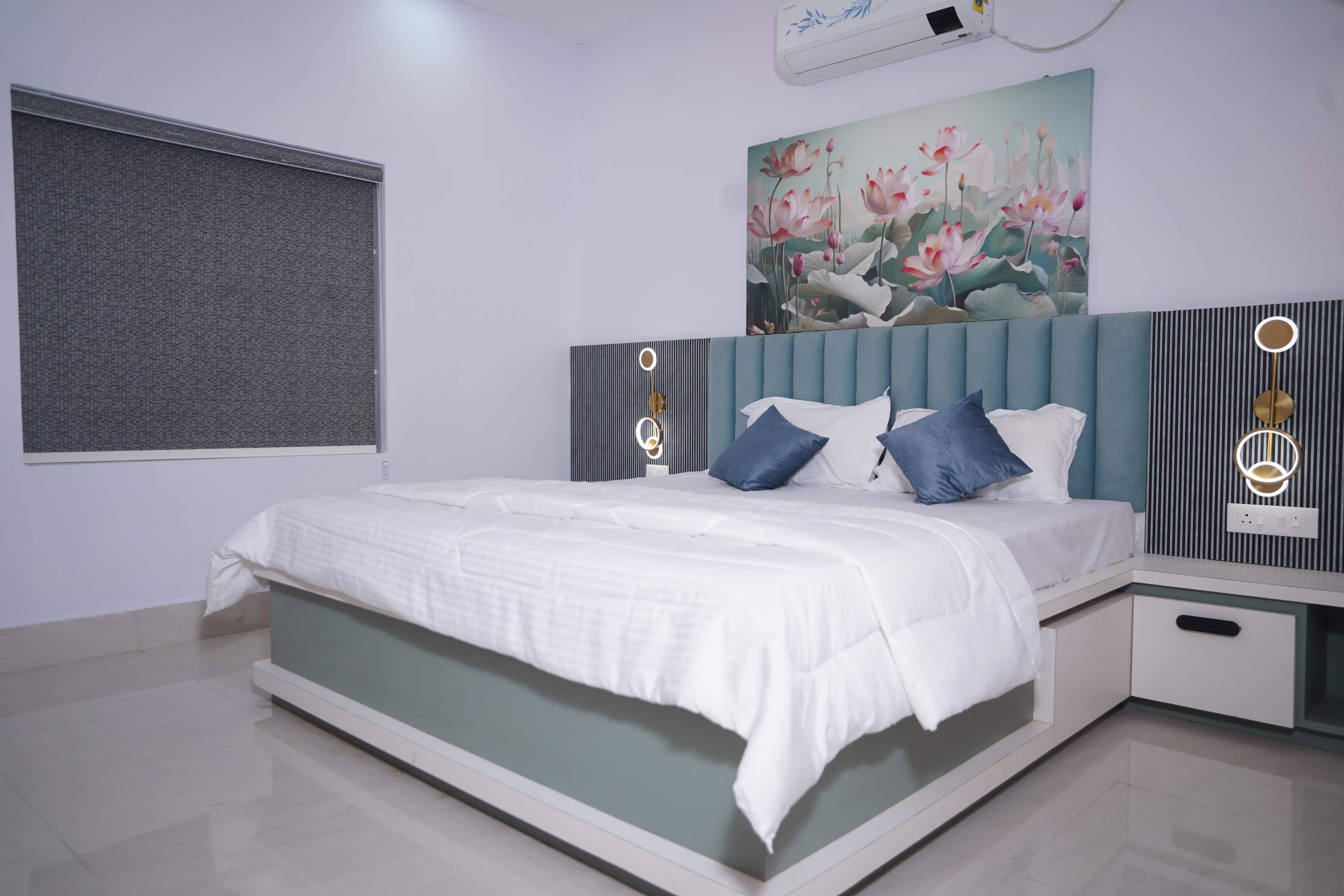 VEENA STAY AND CAFE RESTAURANT Room Type - VS-03(BED ROOM)