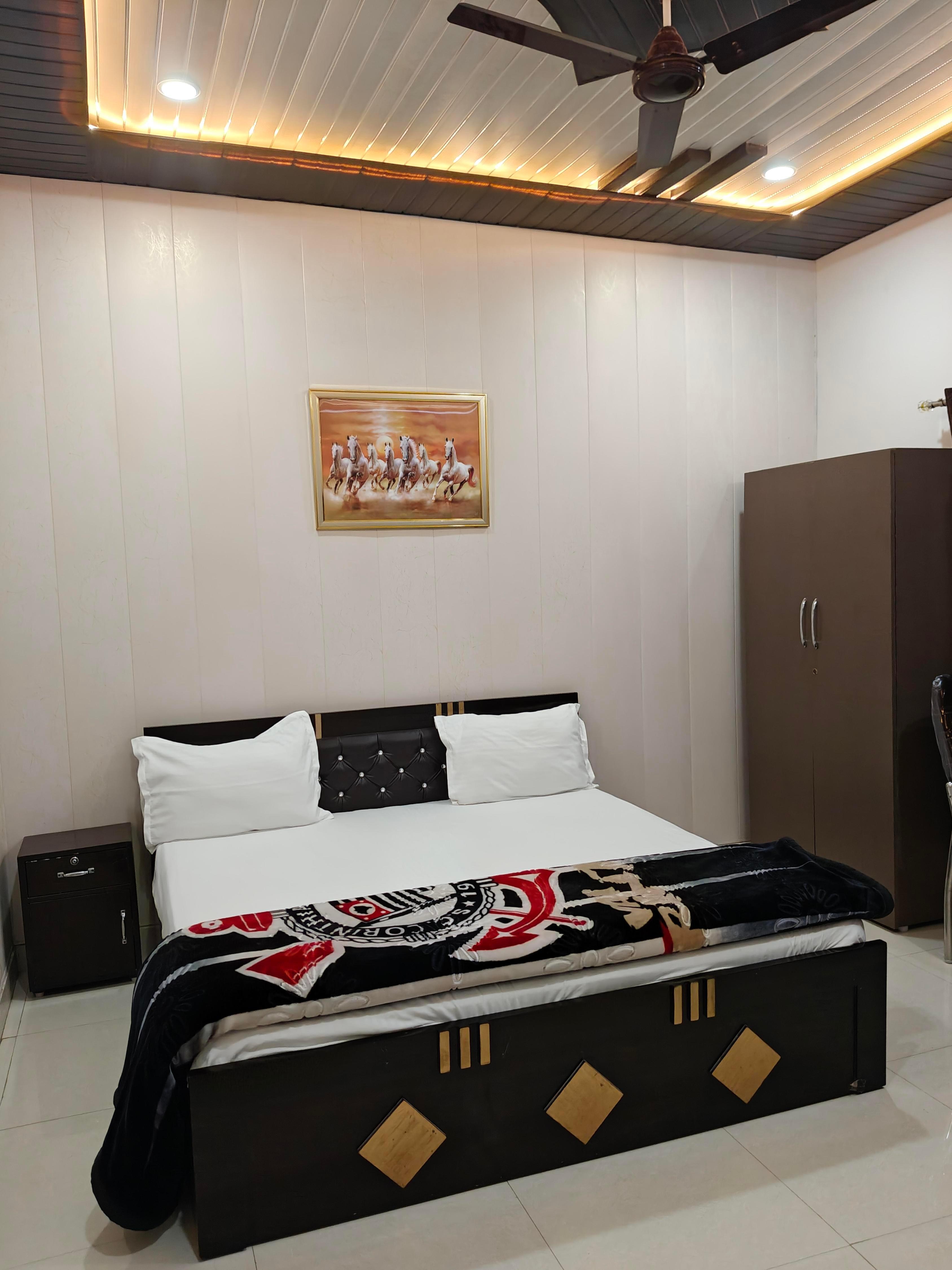Hotel Abhinandan and Restaurant - Tap to explore photos