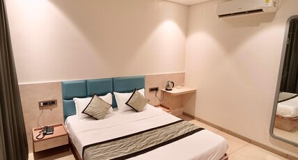 Pandharipuram Palace Room Type - Super Deluxe AC Room