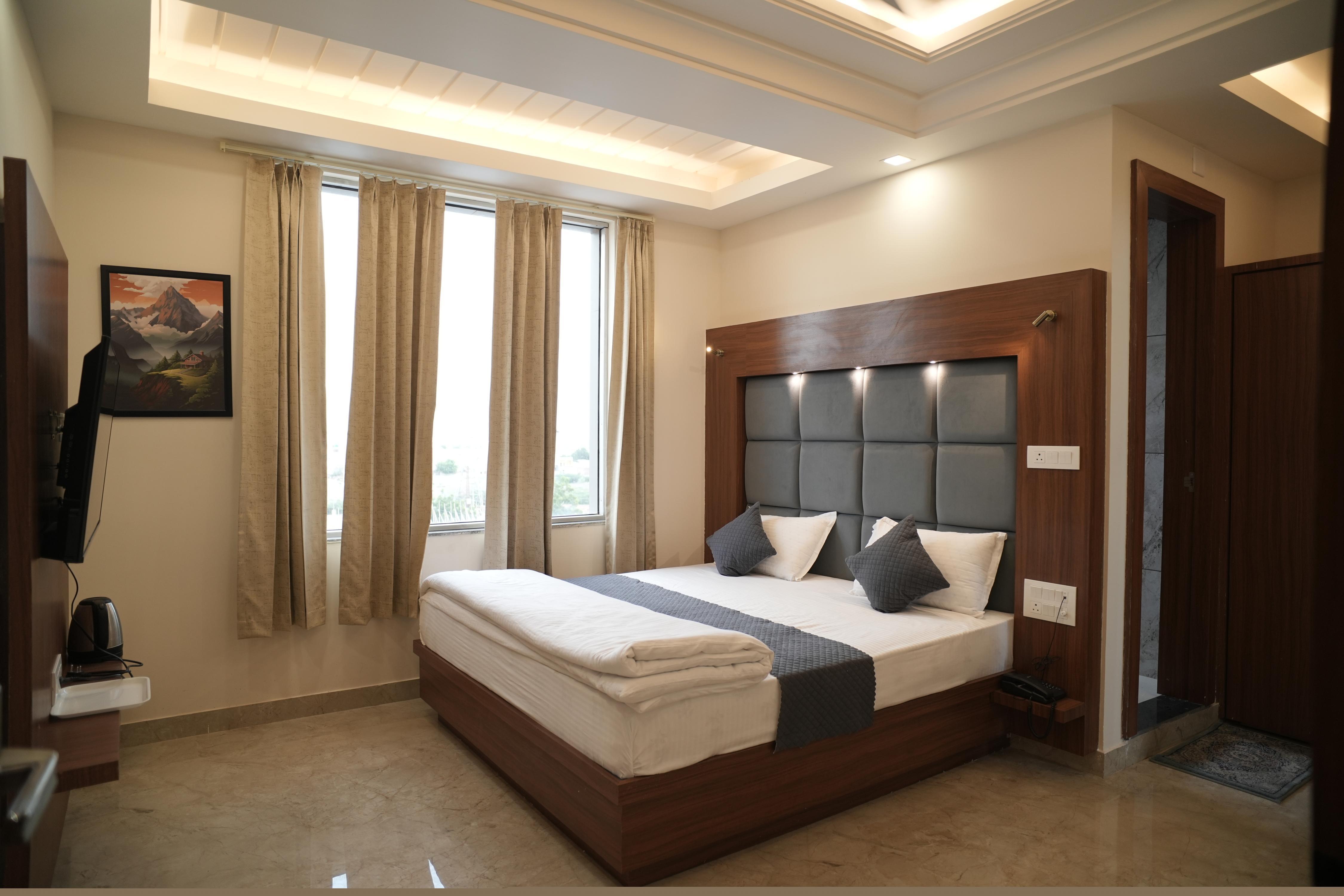 HOTEL VIRAT INN Room Type - Super Deluxe Room
