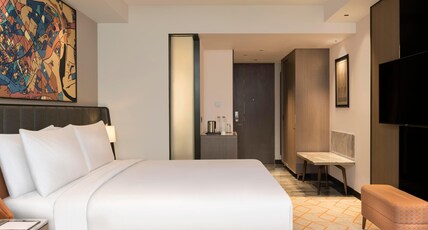 Crowne Plaza Lucknow an IHG Hotel Room Type - 1 King Premium