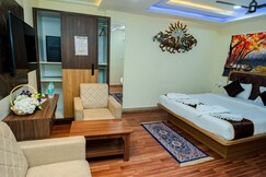 HOTEL RAVILA GRAND