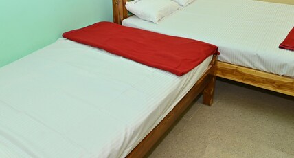 Jothi Mahal Room Type - Deluxe Room Twin Bed