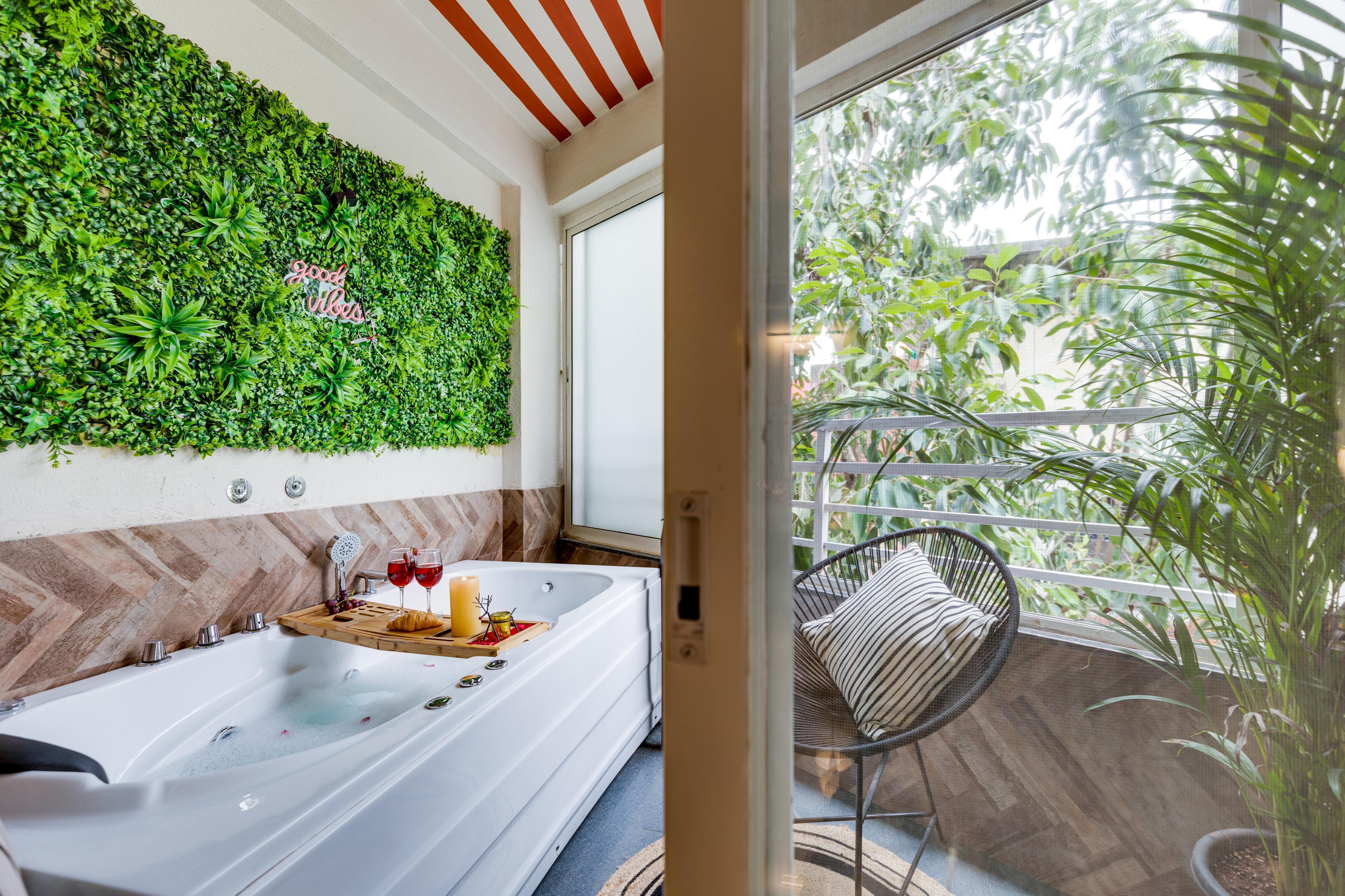 Kulture by One Tree Stays- Near Pune Airport