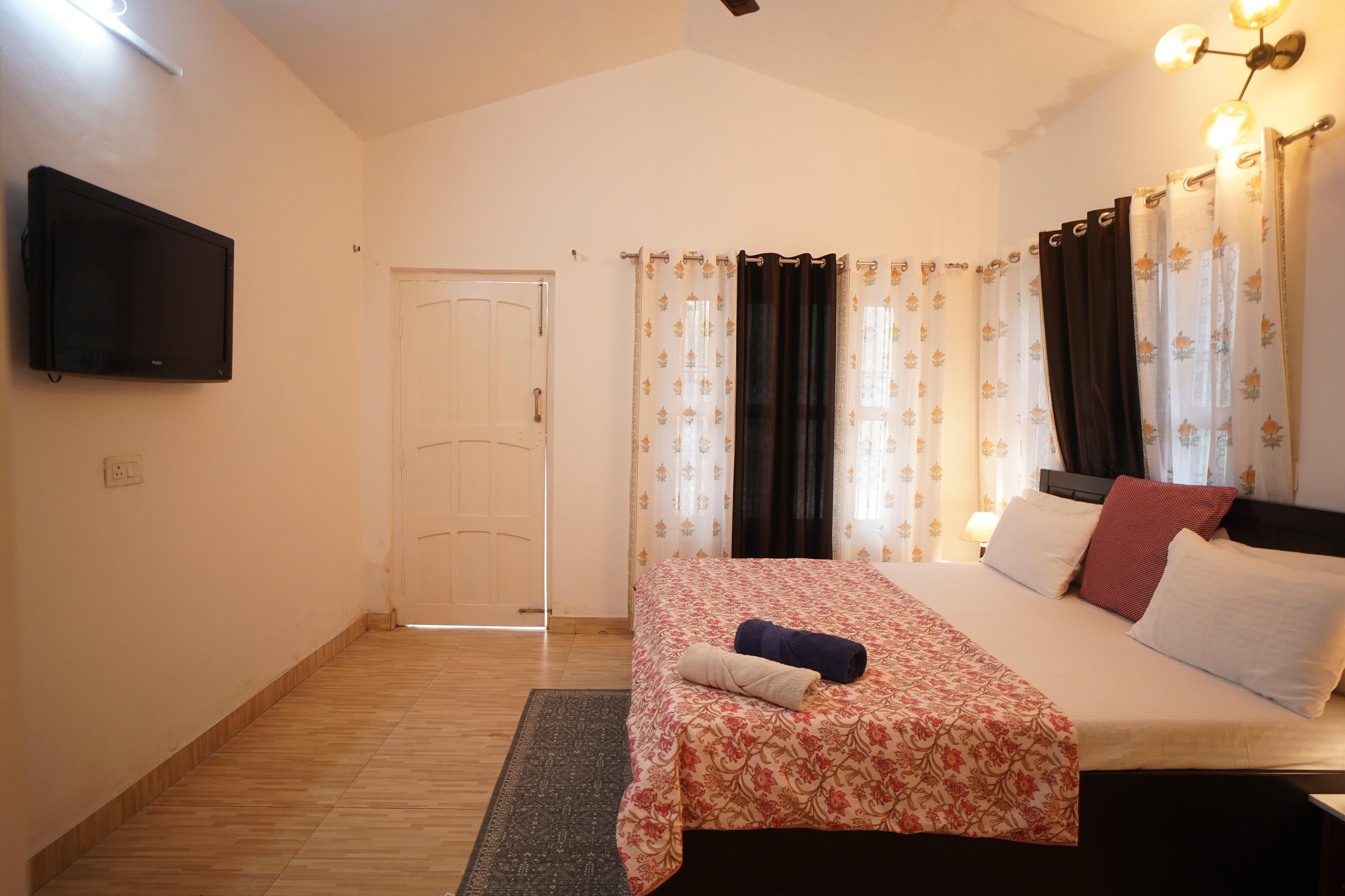 Little Trails Villa: Near Bhimtal Lake - Tap to explore photos