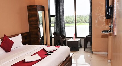 HOTEL ROYAL MANSION SOMNATH Room Type - DELUXE ROOM