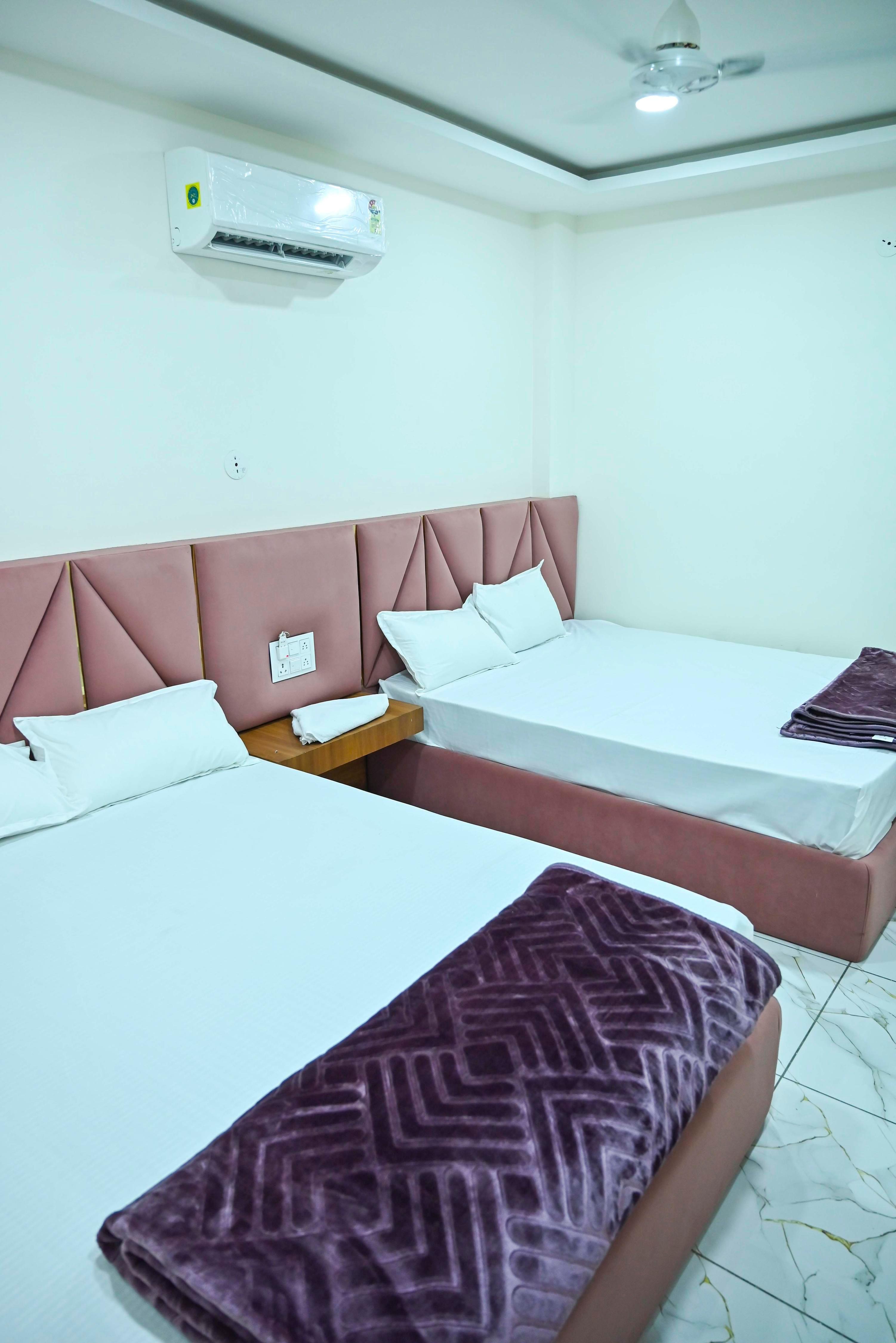 Hotel Shree Kunj - Tap to explore photos