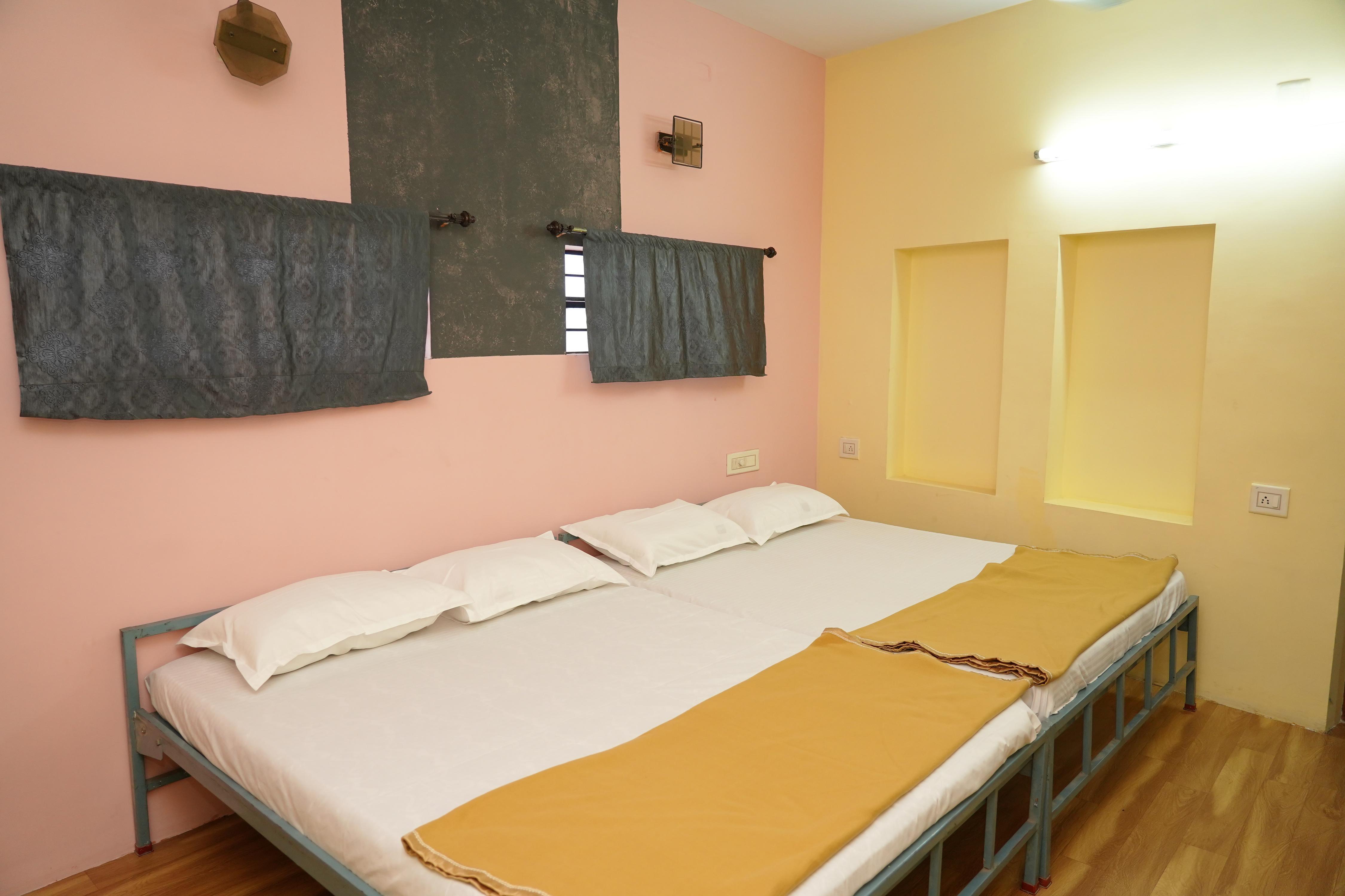 AJ GRAND INN Room Type - Deluxe Family with AC- 4 Members