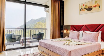Alaya Stays Serene Woods Room Type - Room Retreat With Balcony