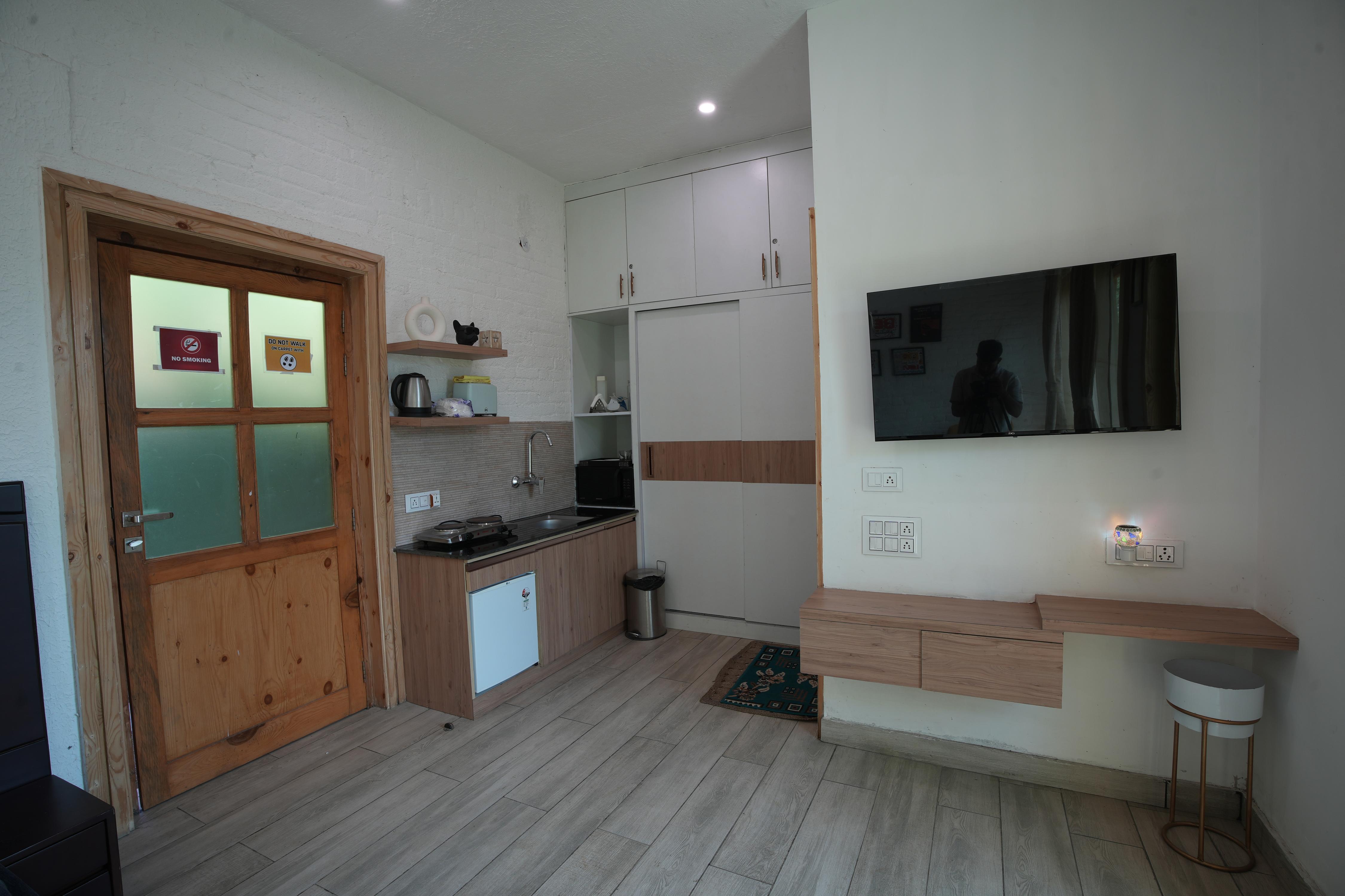 The Rasberry Homestay| 4BHK Cottage - Tap to explore photos