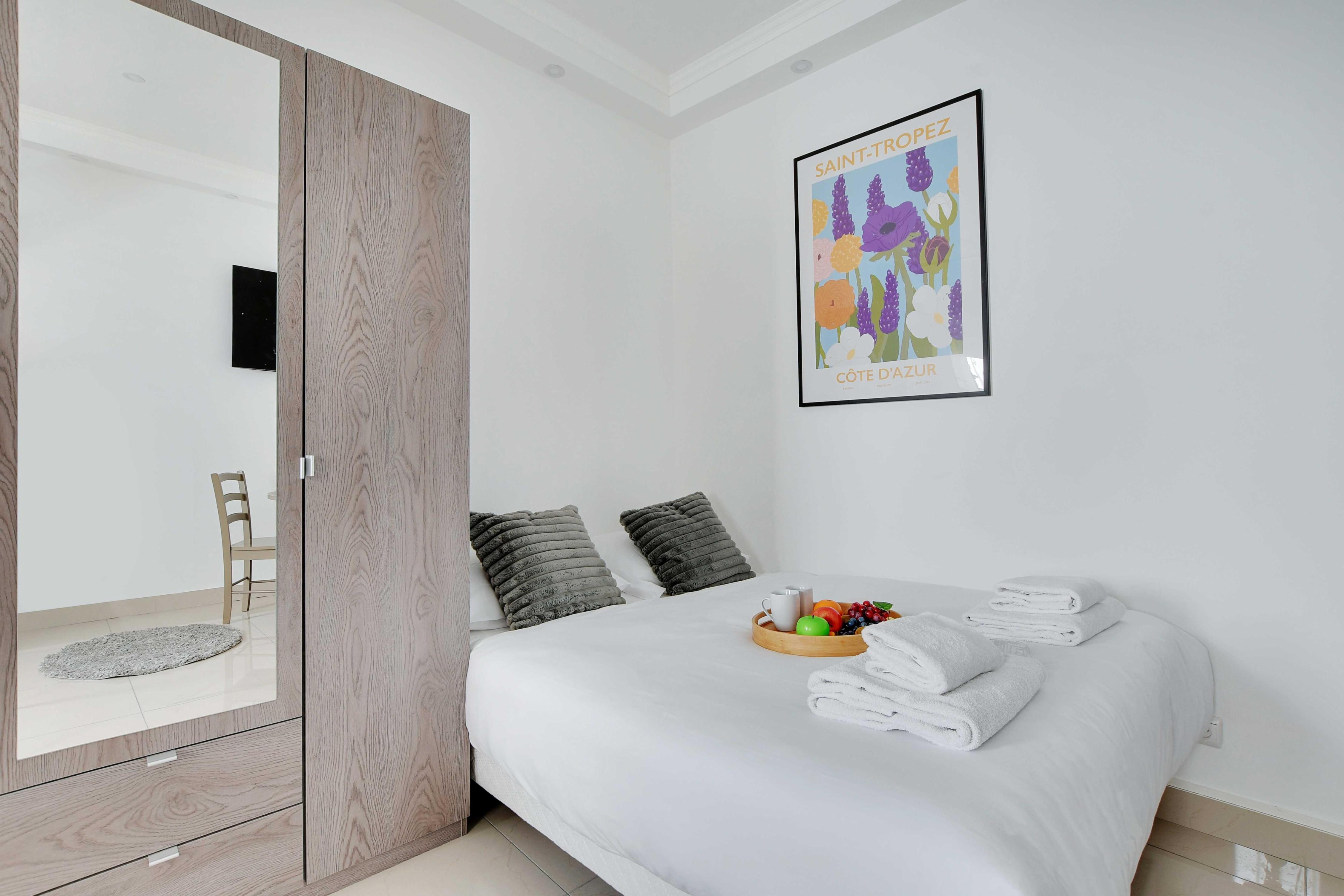 Cosy Studio 2P - Voltaire Town Hall of 11th arrondissement Paris - Tap to explore photos