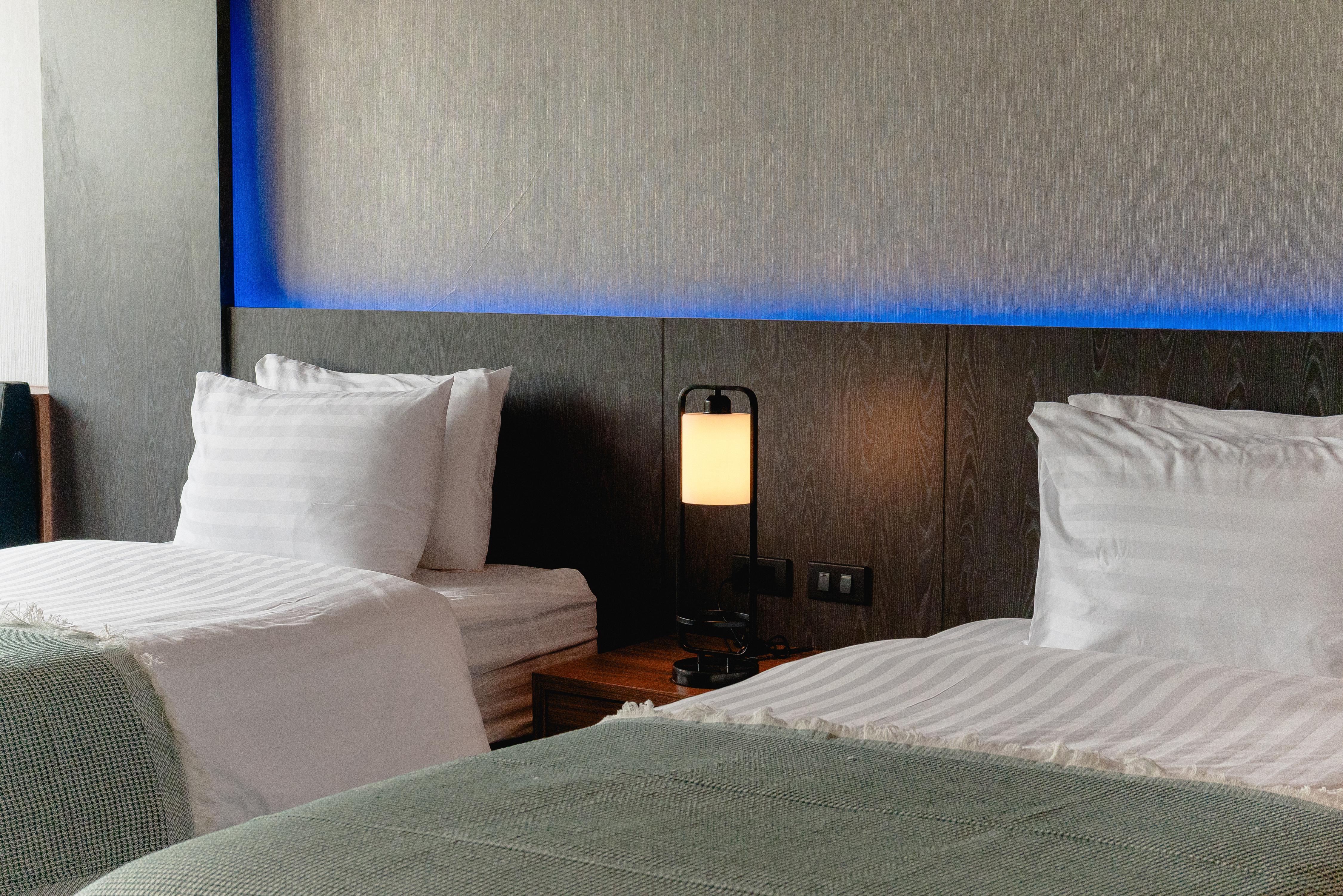 Happy Hotel Krabi - Tap to explore photos