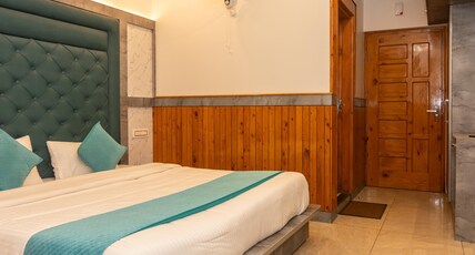 Tara Van - Best Mountain View Hotel in Dharamkot Room Type - Classic Balcony Room