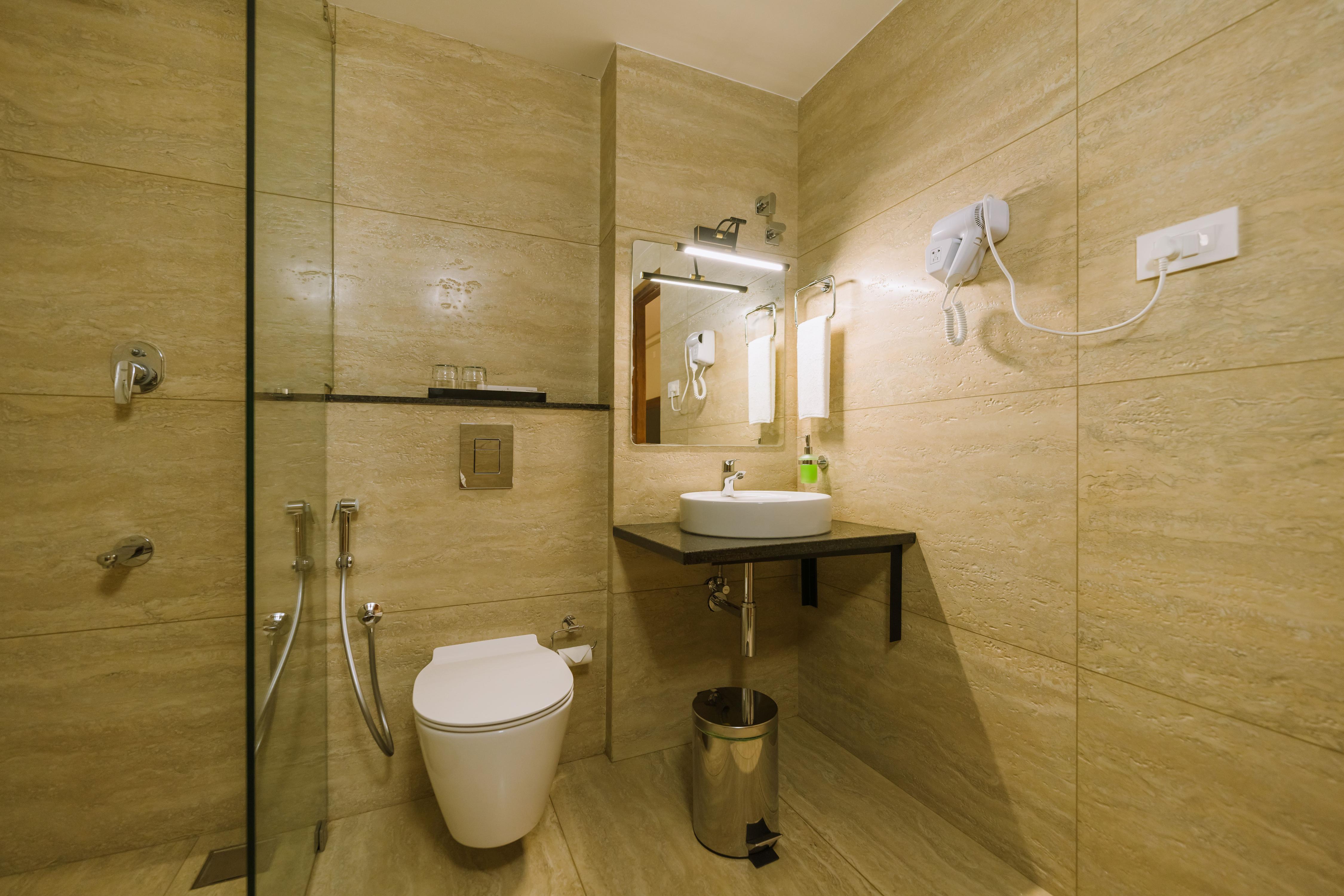 EVORA RESORT AND SPA - Tap to explore photos
