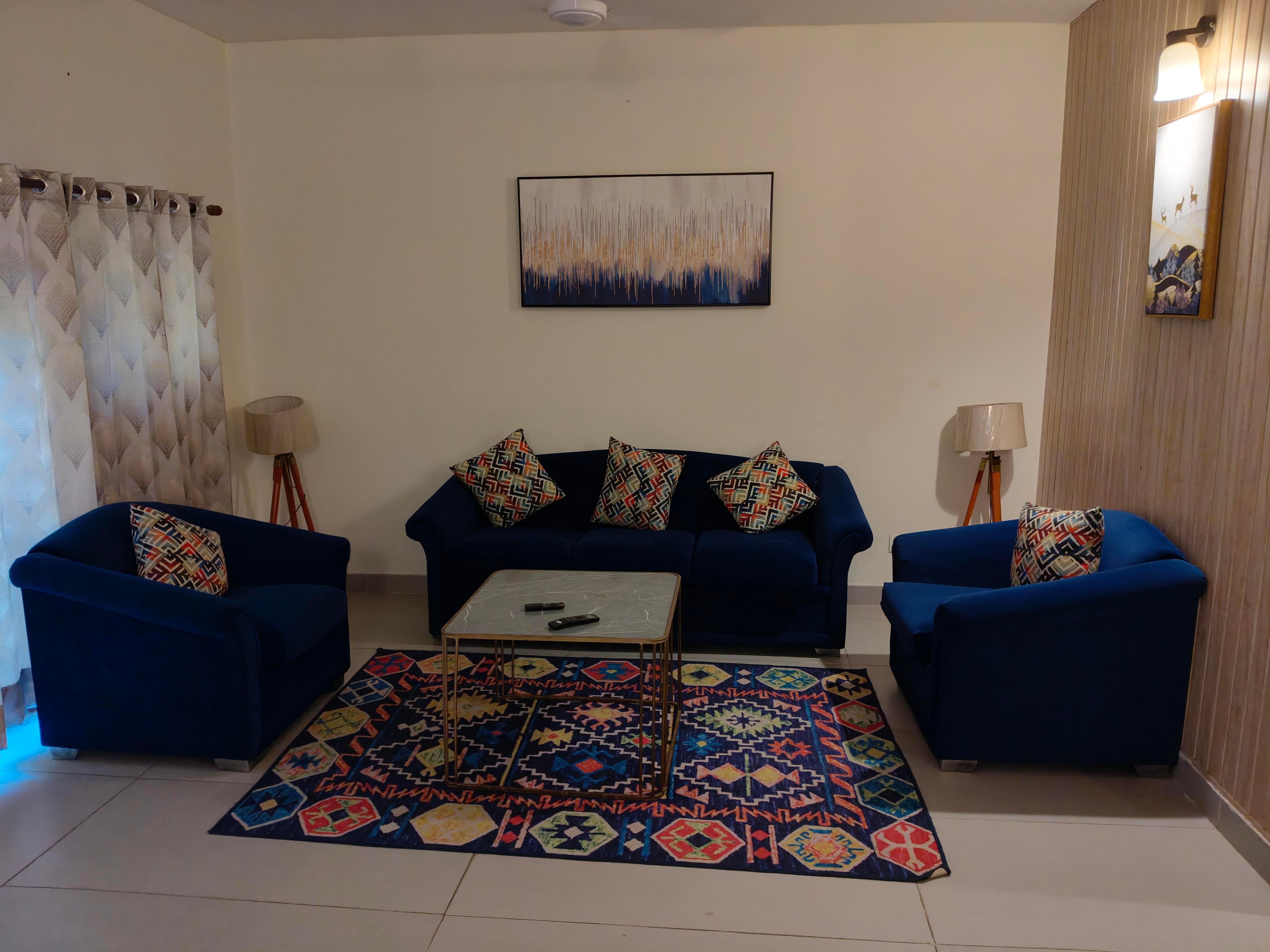Short Stay Service Apartment in Saket Delhi - Tap to explore photos