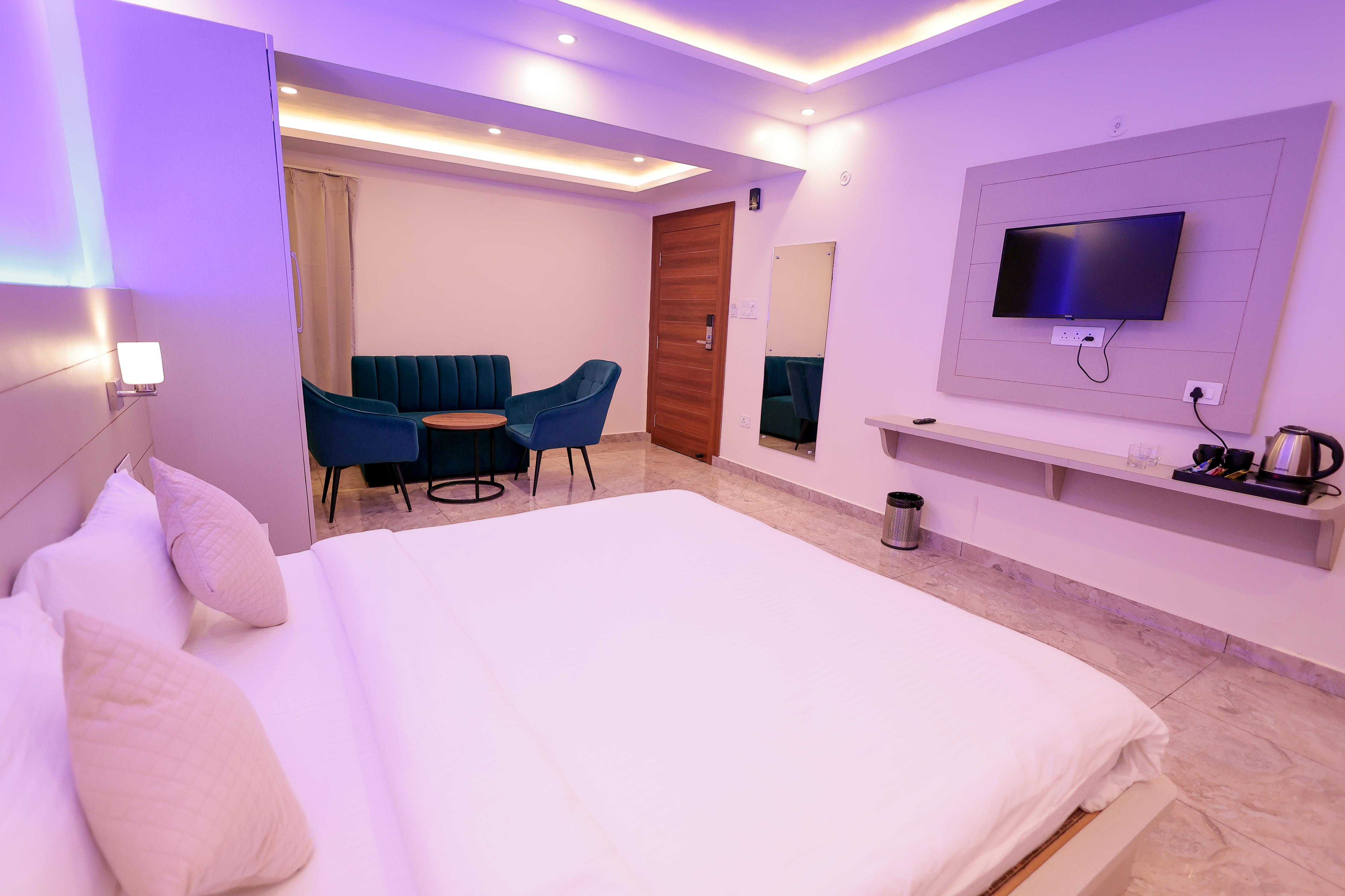 Green Hill's Hotel Room Type - Suite Room