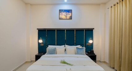 Perfectstayz Value Aalaya Suites Room Type - Studio apartment with living area | Room heater | kitchenette