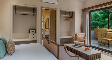 Dev Bagh Luxurious Private Suites Room Type - Luxury Suite With Jacuzzi