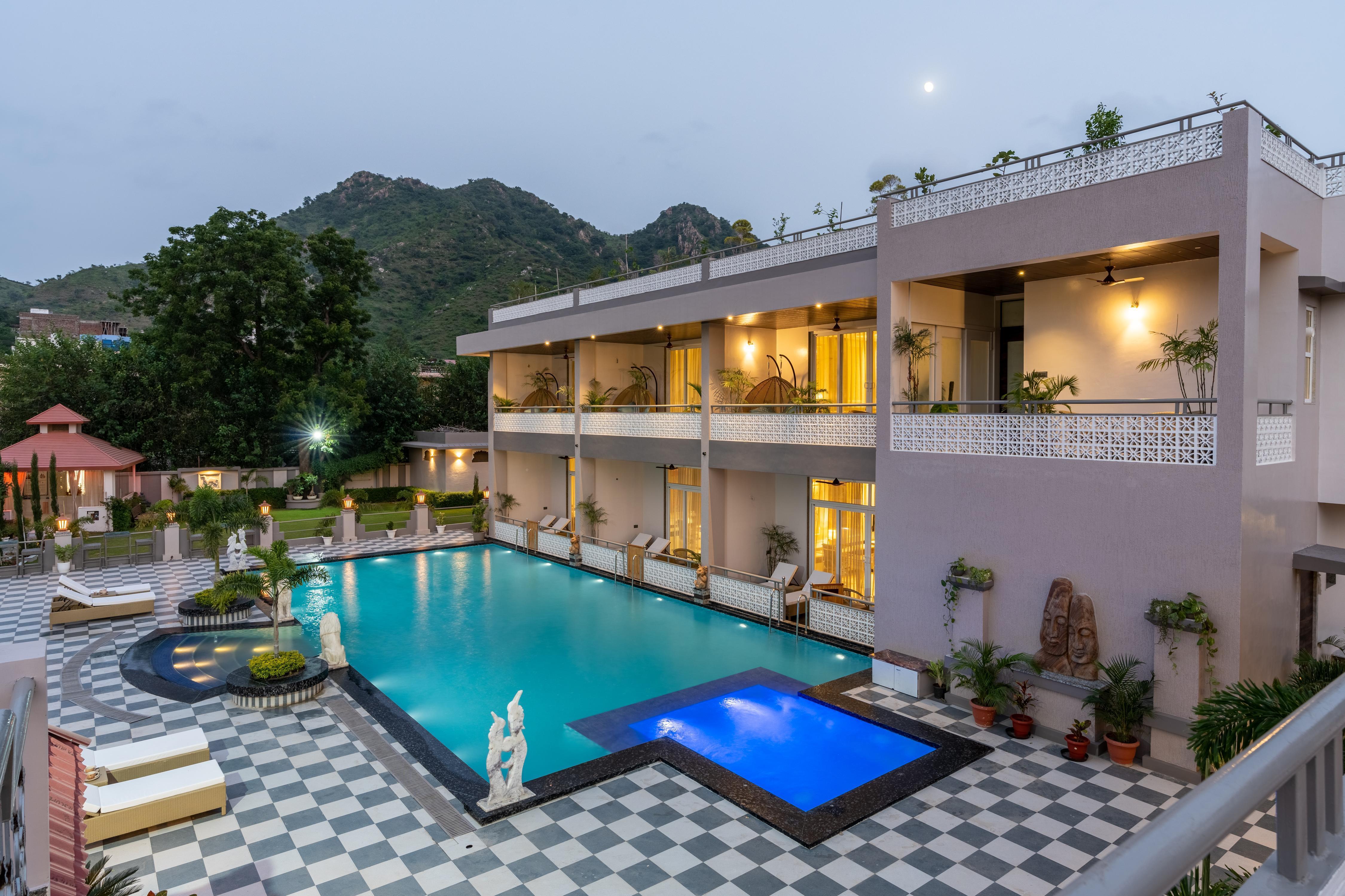 Mountain Creek Villa |Entire 3 BHK Villa with Private Pool