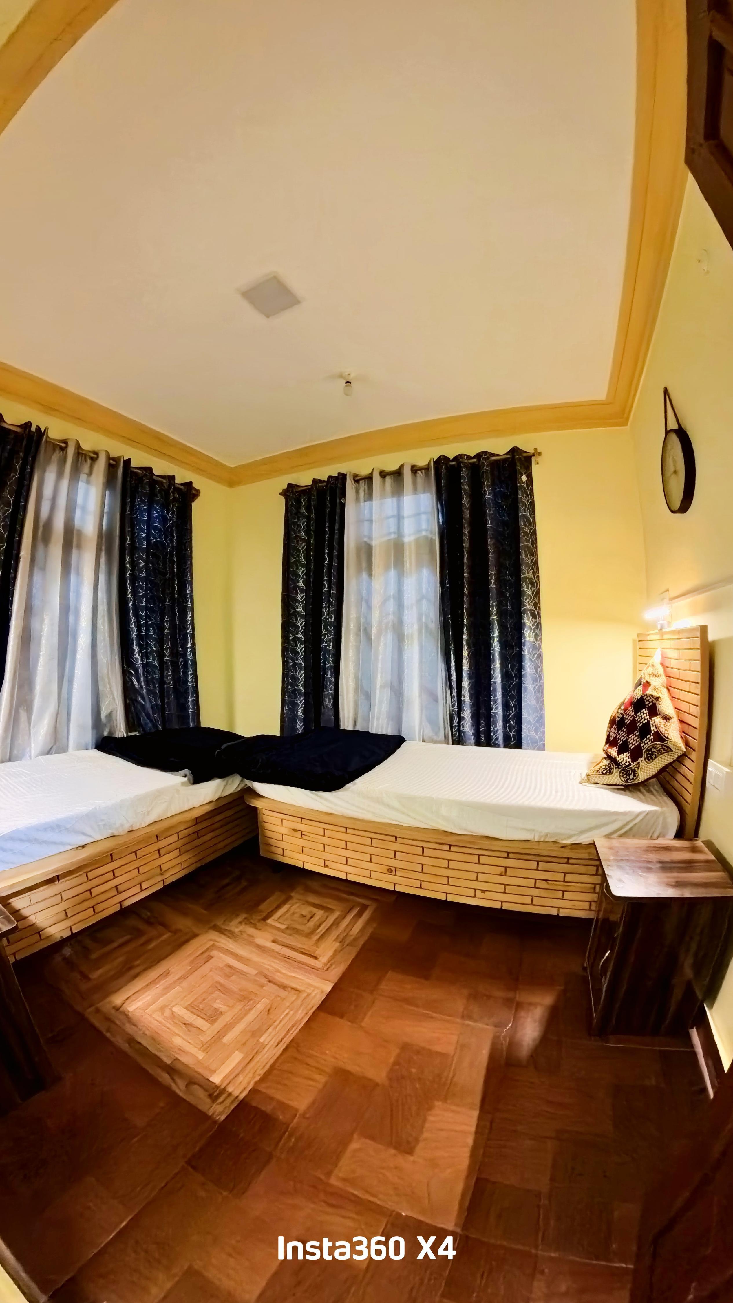 Heavens Orchard, Manali Room Type - 2 Bed Mixed Dorm