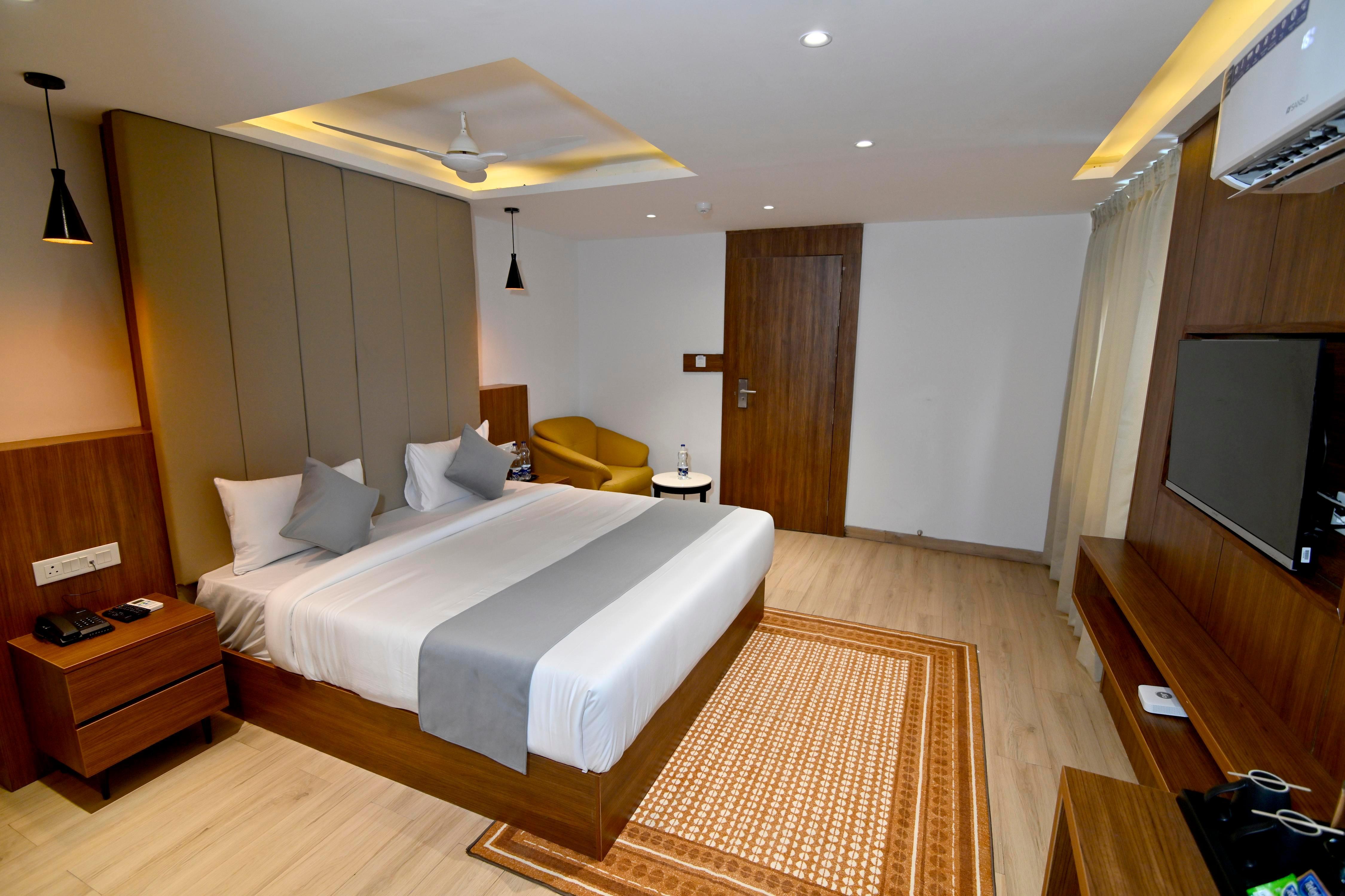 Carry Plus Hotel Indore - Tap to explore photos