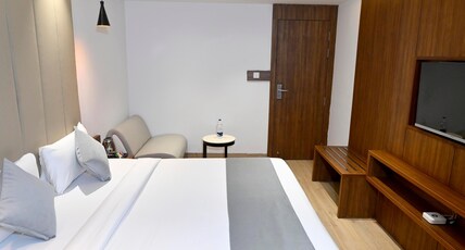 Carry Plus Hotel Indore Room Type - Superior Room