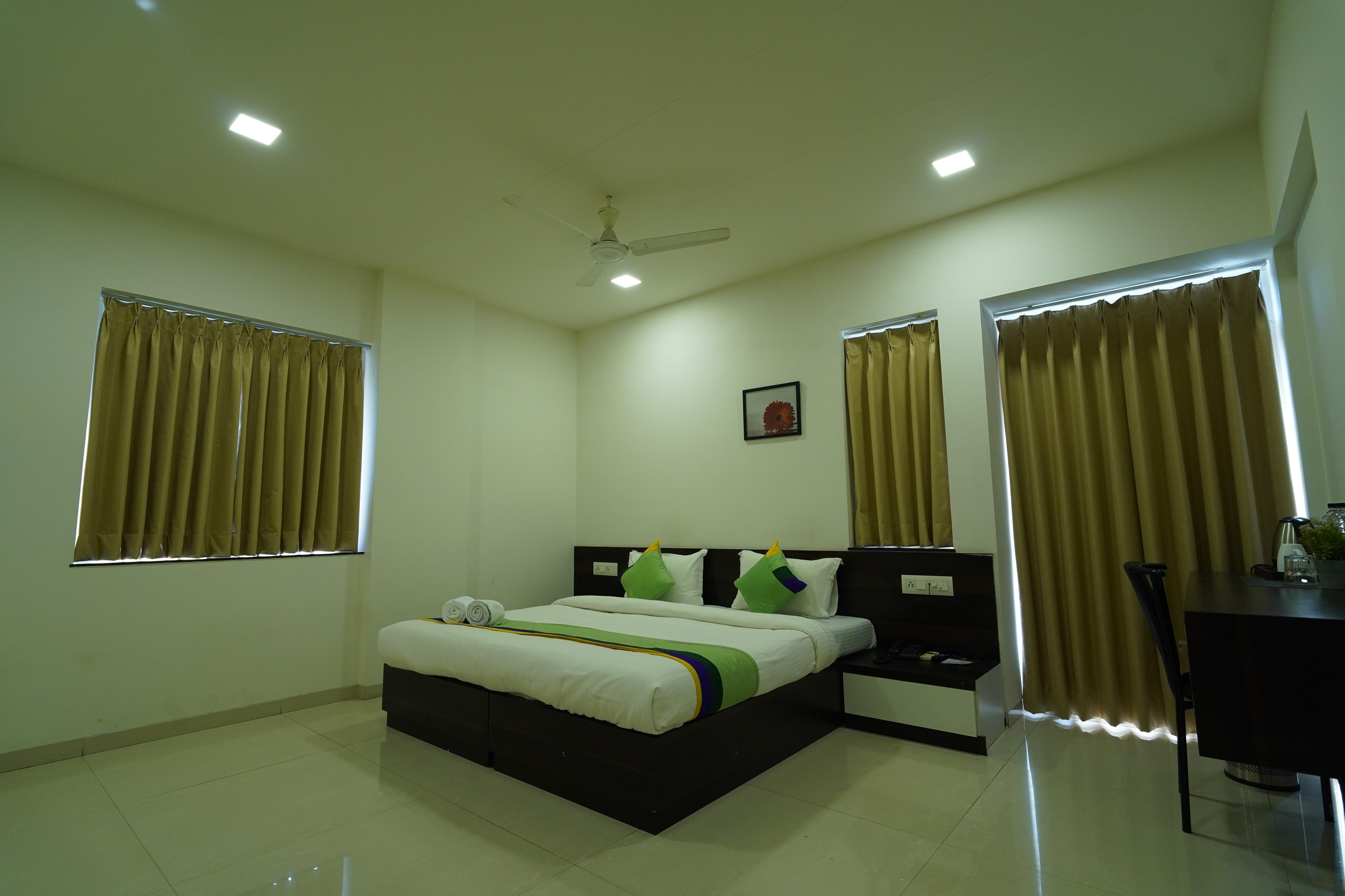 Excellent Homes Room Type - Deluxe Room