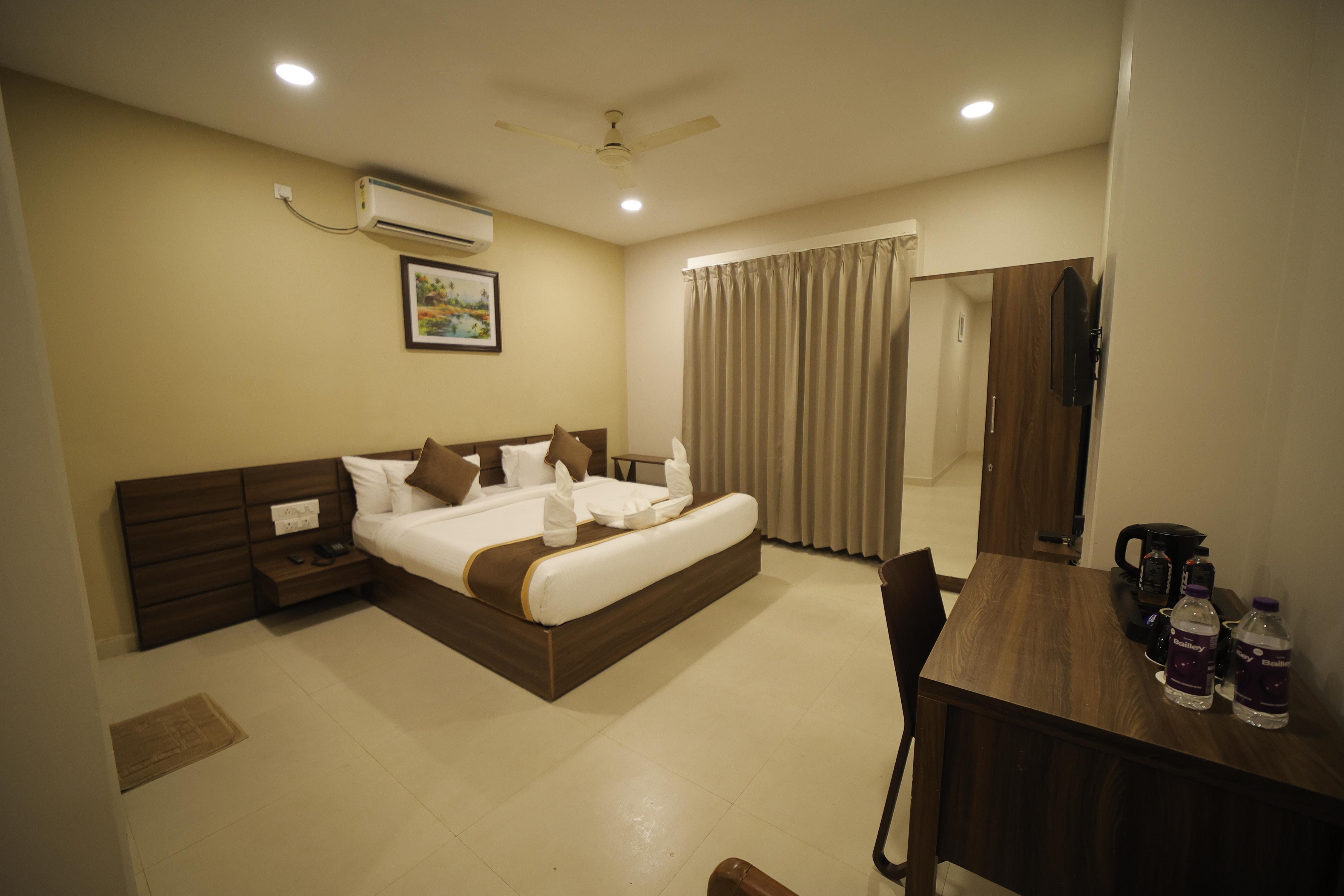 Hotel Patel Inn Room Type - Premium Room
