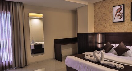 Satyam Inn Room Type - King Bed Room