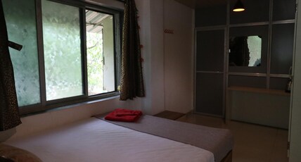 R S Farms Room Type - Standard Room 2
