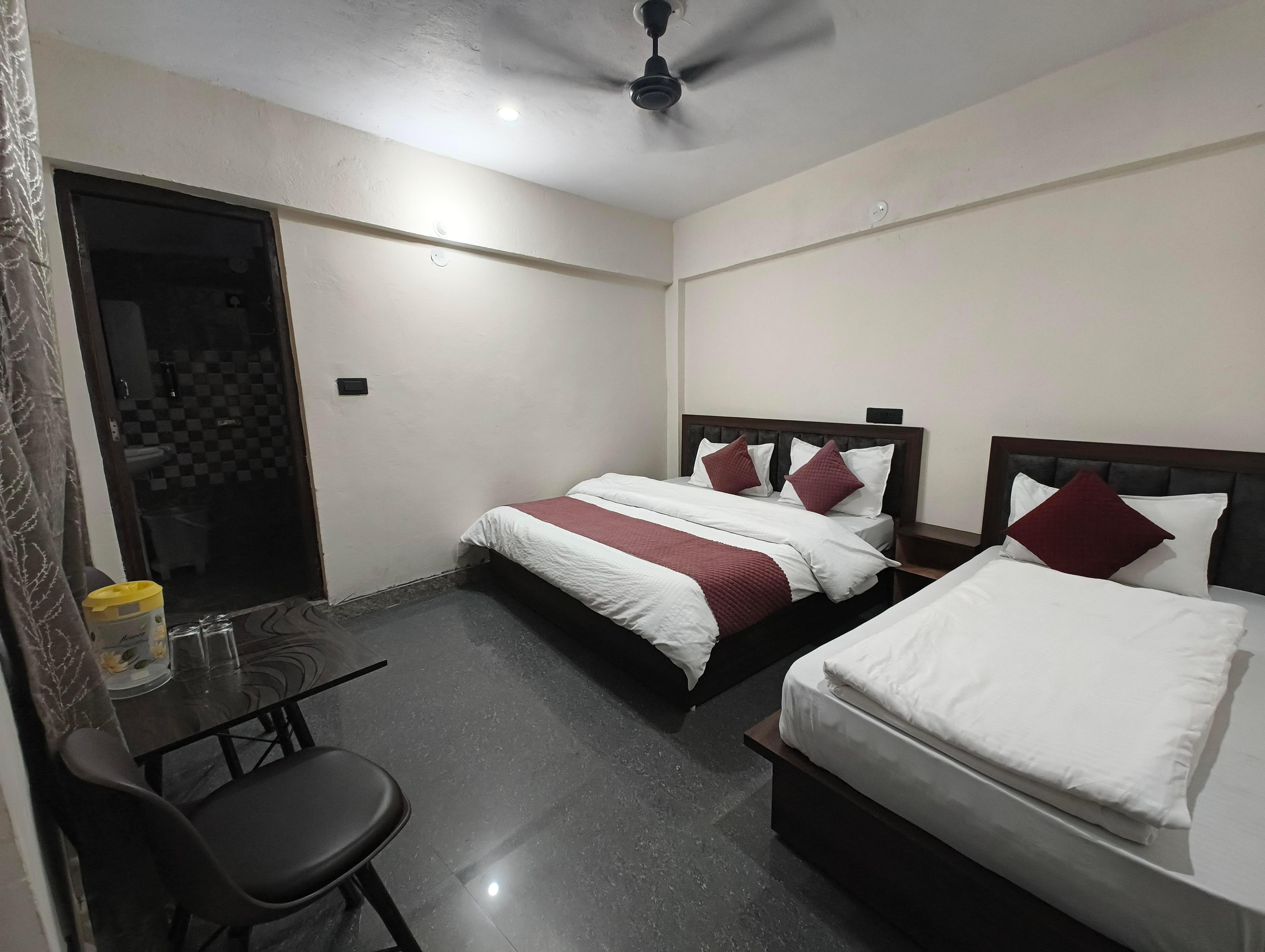 Raj Rajeshwari Home Stay Room Type - Bedroom 2