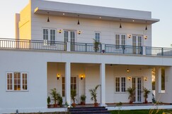 Victoria's Villa By The Party Citadel